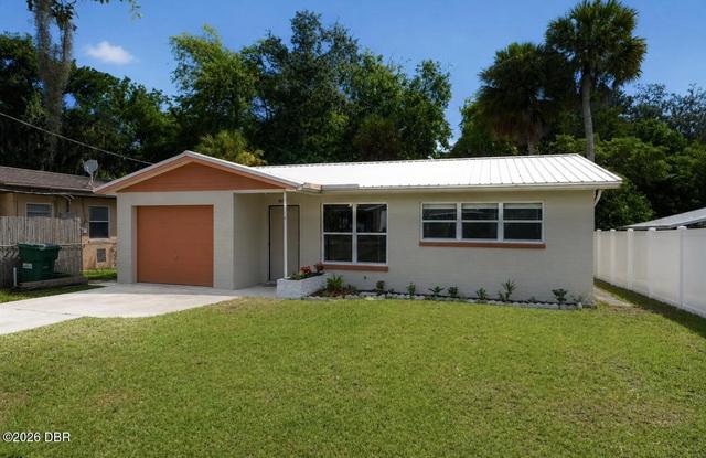 1225 Moravia Ave, Daytona Beach, FL 32117
