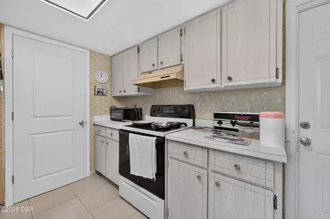 924 Willow Run, Ormond Beach, FL 32174 photo 7