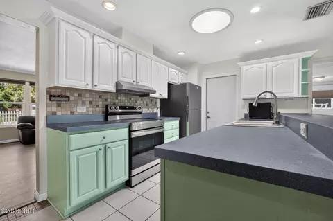 Kitchen - 102 N Capri Dr, Ormond Beach, FL 32174 photo 2 of 4