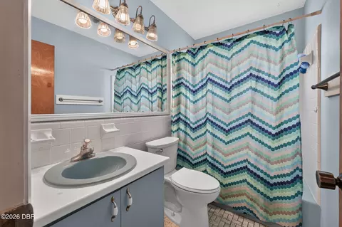 Bath - 102 N Capri Dr, Ormond Beach, FL 32174 photo 2 of 2
