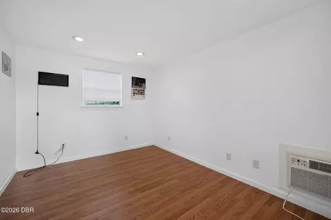 Bedroom - 102 N Capri Dr, Ormond Beach, FL 32174 photo 6 of 6