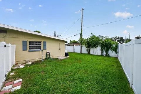 Exterior - 102 N Capri Dr, Ormond Beach, FL 32174 photo 4 of 9
