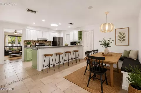 Dining - 102 N Capri Dr, Ormond Beach, FL 32174 photo 2 of 3