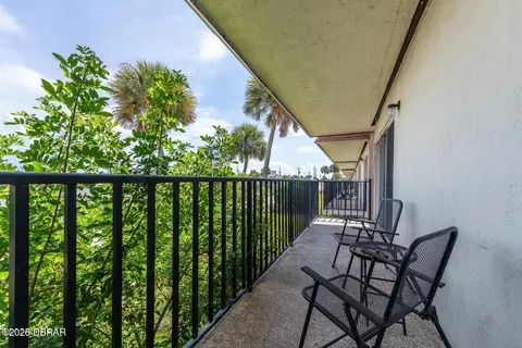 Exterior - 10 Lynnhurst Dr, Ormond Beach, FL 32176 photo 1 of 3
