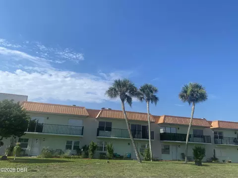 10 Lynnhurst Dr, Ormond Beach, FL 32176