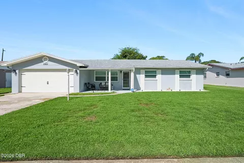 2968 Lantern Dr, South Daytona, FL 32119