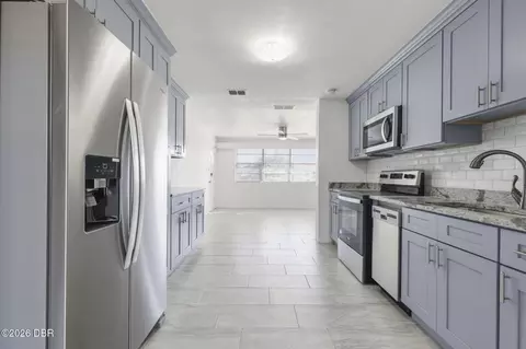 30 Azalea Dr, Ormond Beach, FL 32176 photo 4