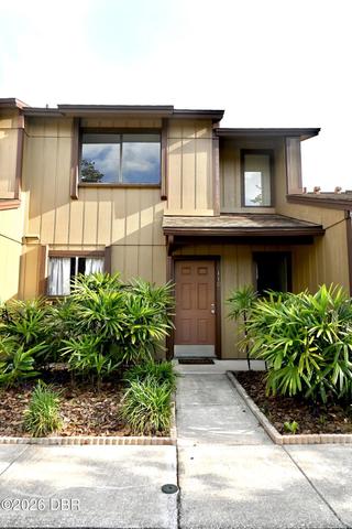 110 E Baywood Sq, Daytona Beach, FL 32119