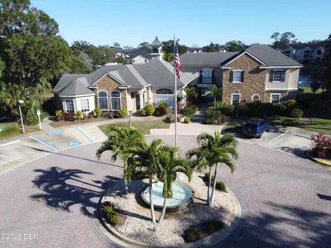 940 Village Trl, Port Orange, FL 32127