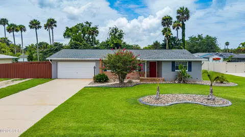 918 Wells Dr, South Daytona, FL 32119