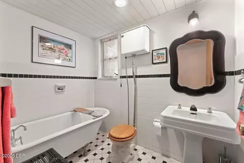Bath - 400 Pine Bluff Trl, Ormond Beach, FL 32174 photo 9 of 9
