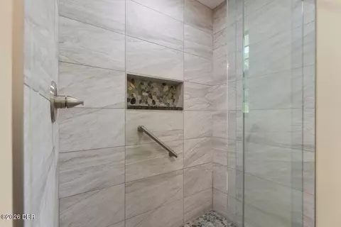 Bath - 400 Pine Bluff Trl, Ormond Beach, FL 32174 photo 7 of 9