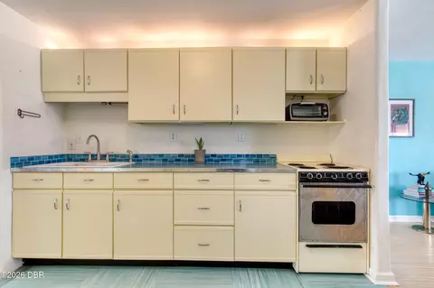 Kitchen - 12 Ocean Shore Dr, Ormond Beach, FL 32176 photo 2 of 4
