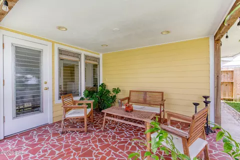 Exterior - 12 Ocean Shore Dr, Ormond Beach, FL 32176 photo 5 of 14