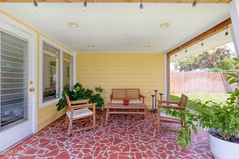 Exterior - 12 Ocean Shore Dr, Ormond Beach, FL 32176 photo 6 of 14
