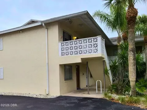 102 S Peninsula Dr, Daytona Beach, FL 32118