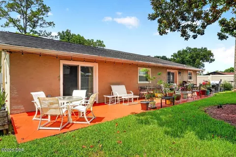 Exterior - 20 Twin River Dr, Ormond Beach, FL 32174 photo 3 of 7