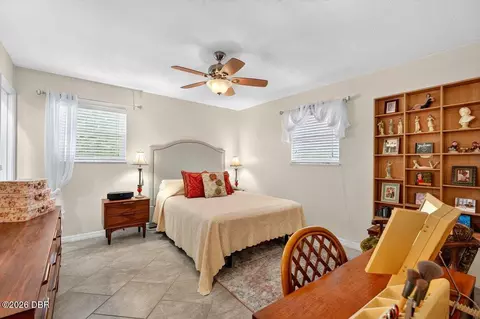 Bedroom - 20 Twin River Dr, Ormond Beach, FL 32174 photo 4 of 5