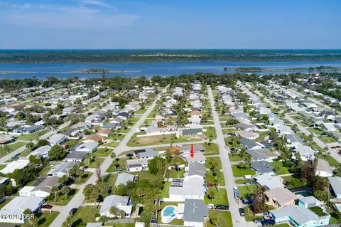 View/Area - 20 Ocean Crest Dr, Ormond Beach, FL 32176 photo 6 of 9
