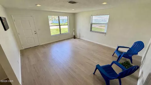Living - 20 Ocean Crest Dr, Ormond Beach, FL 32176 photo 1 of 3