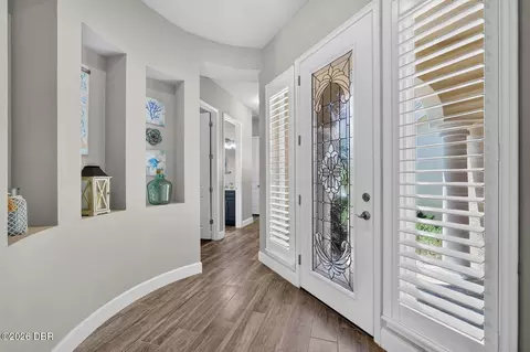 Entry Way - 910 Creekwood Dr, Ormond Beach, FL 32174 photo 1 of 2