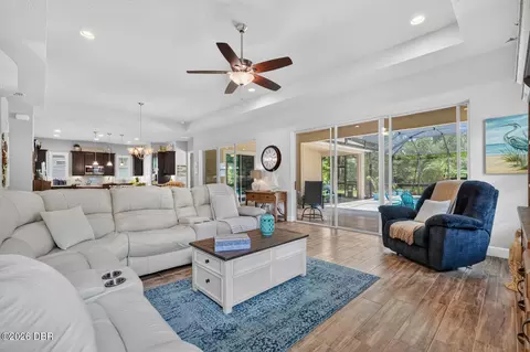 Living - 910 Creekwood Dr, Ormond Beach, FL 32174 photo 1 of 4