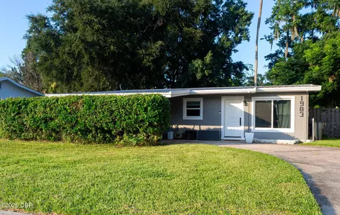 1983 Magnolia Ave, South Daytona, FL 32119