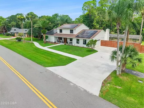 537 Pelican Bay Dr, Daytona Beach, FL 32119