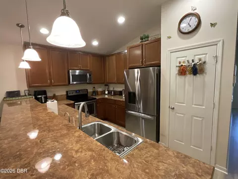 Kitchen - 151 Pergola Pl, Ormond Beach, FL 32174 photo 1 of 3