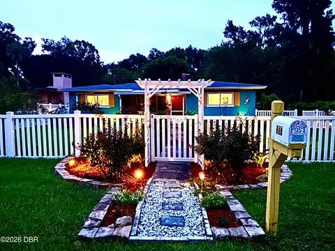 357 S Seneca Blvd, Daytona Beach, FL 32114