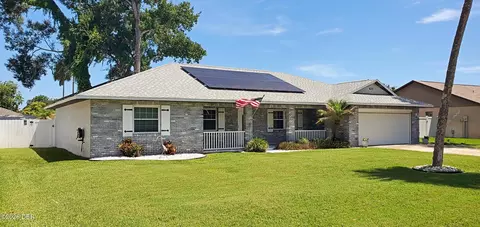 623 Crown Ln, Port Orange, FL 32127