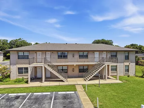 1290 9th St, Daytona Beach, FL 32117
