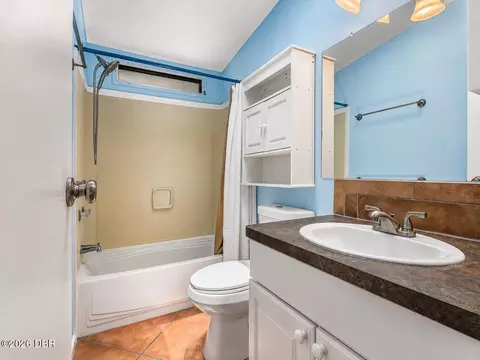 Bath - 604 Topside Cir, Edgewater, FL 32141 photo 4 of 5