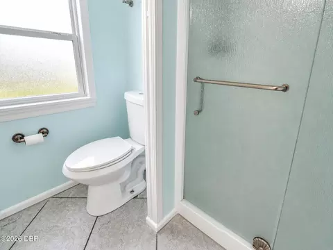 Bath - 604 Topside Cir, Edgewater, FL 32141 photo 2 of 5