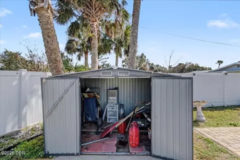 Exterior - 15 Alamanda Dr, Ormond Beach, FL 32176 photo 6 of 6