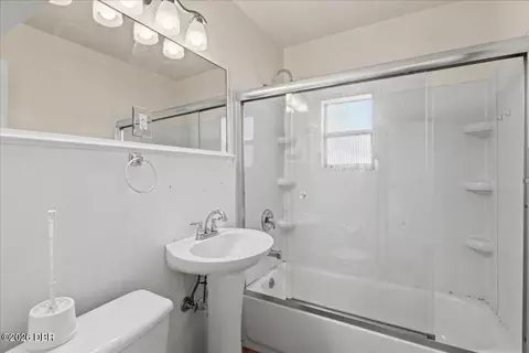Bath - 15 Alamanda Dr, Ormond Beach, FL 32176 photo 2 of 2