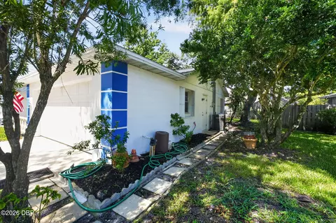 Exterior - 51 Mayfield Cir, Ormond Beach, FL 32174 photo 2 of 9