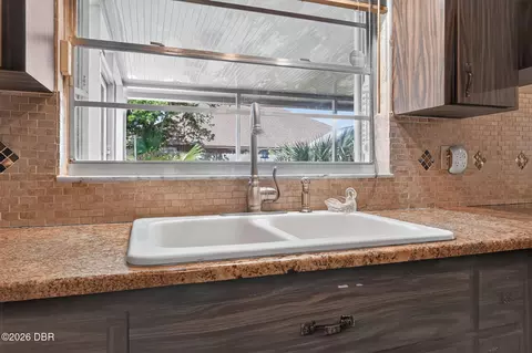 Kitchen - 51 Mayfield Cir, Ormond Beach, FL 32174 photo 3 of 4