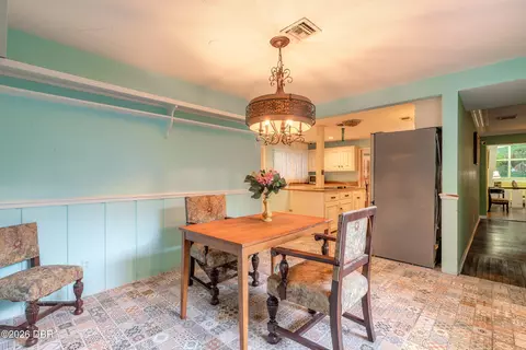 Dining - 599 John Anderson Dr, Ormond Beach, FL 32176 photo 4 of 4