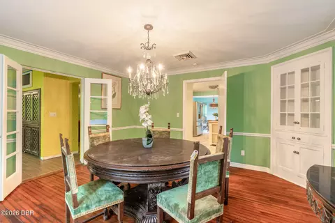 Dining - 599 John Anderson Dr, Ormond Beach, FL 32176 photo 2 of 4