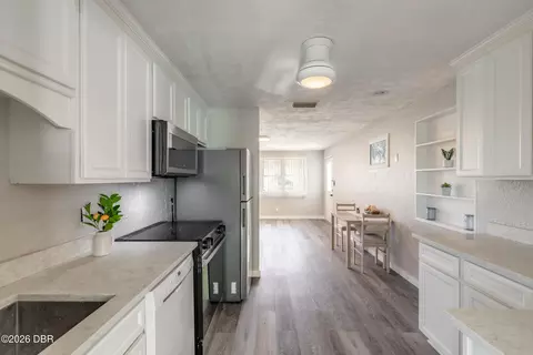 Kitchen - 46 Ocean Shore Dr, Ormond Beach, FL 32176 photo 2 of 2