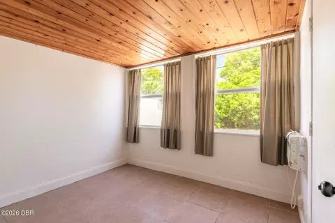 Bedroom - 46 Ocean Shore Dr, Ormond Beach, FL 32176 photo 4 of 4