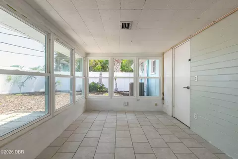 Exterior - 46 Ocean Shore Dr, Ormond Beach, FL 32176 photo 2 of 7