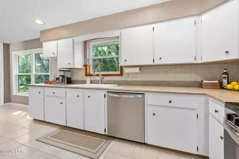 Kitchen - 92 Ridge Field Pl, Ormond Beach, FL 32174 photo 3 of 4