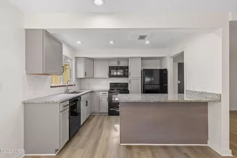 Kitchen - 108 Northbrook Ln, Ormond Beach, FL 32174 photo 2 of 5