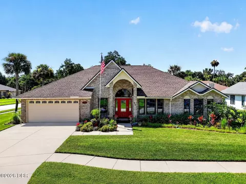 901 Oetter Dr, South Daytona, FL 32119