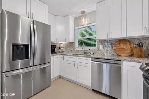 93 Dianne Dr, Ormond Beach, FL 32176 photo 15