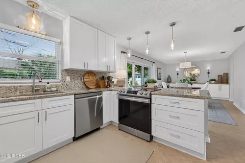 93 Dianne Dr, Ormond Beach, FL 32176 photo 14