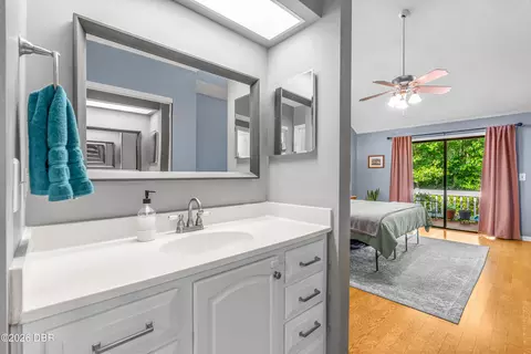 Bath - 285 Bayridge Ct, Ormond Beach, FL 32174 photo 2 of 4