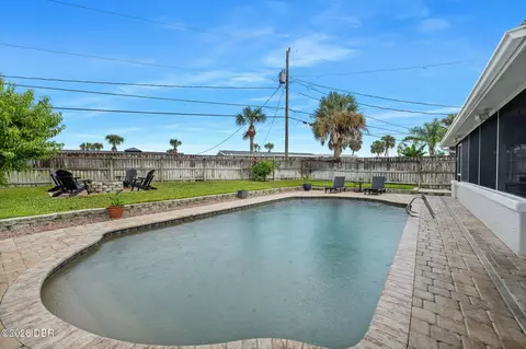 Exterior - 35 Sandra Dr, Ormond Beach, FL 32176 photo 4 of 8
